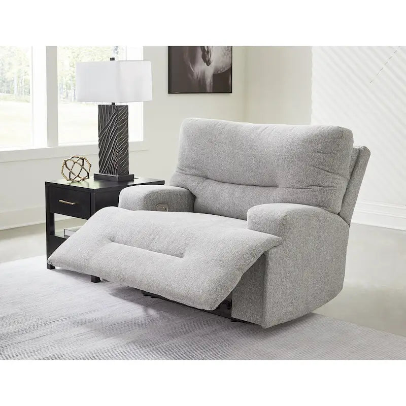 Wide Seat Power Recliner with Adjustable Headrest and USB Port