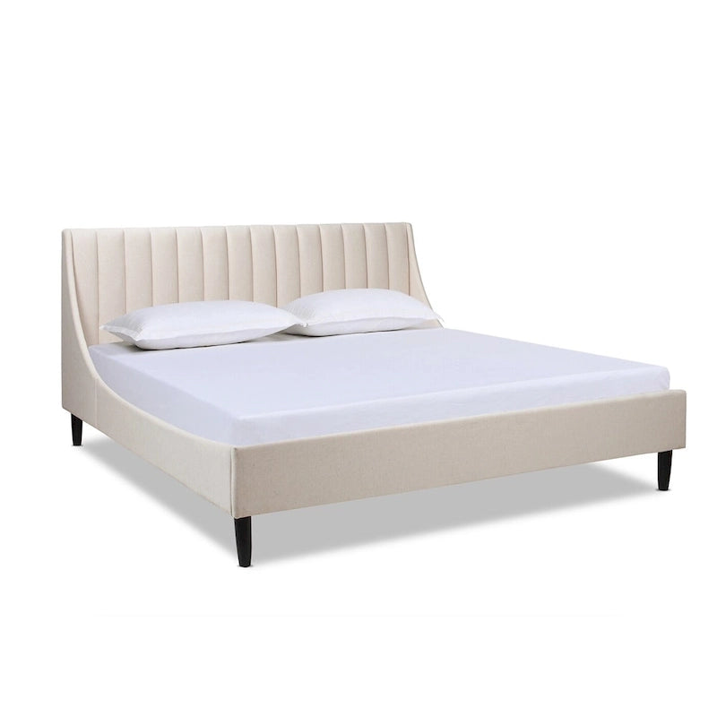 Letto a piattaforma basso con testiera in lino trapuntata verticalmente