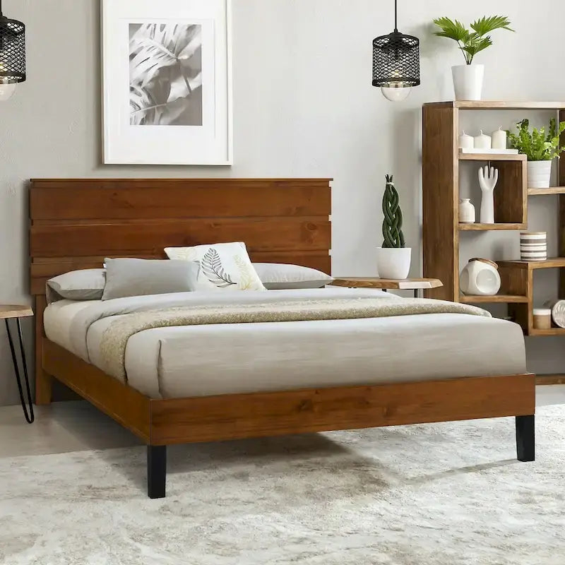 Struttura letto matrimoniale queen size in stile moderno di metà secolo con testiera a tre pannelli in legno massello